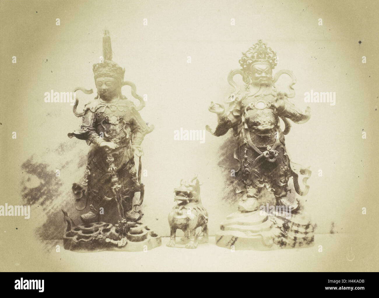 Estatuas de bronce. China., Hugh Owen, 1851 Foto de stock