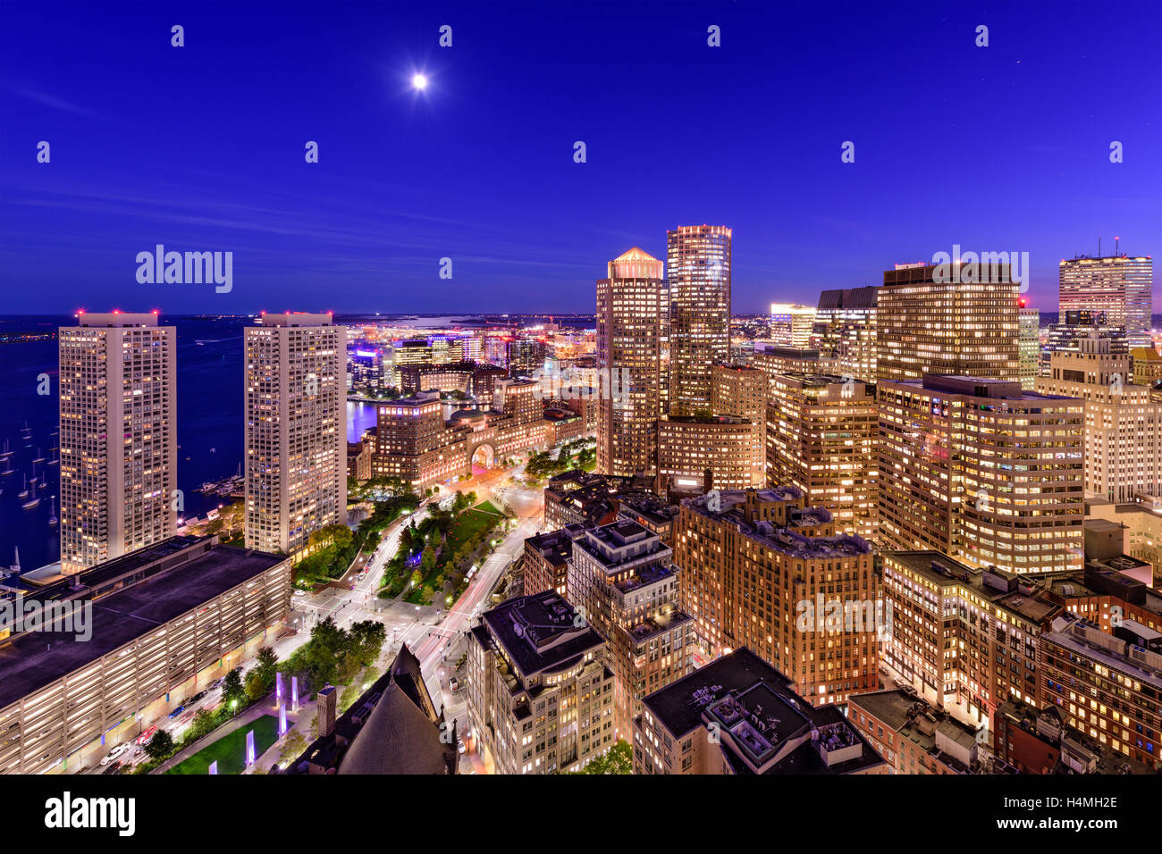 Boston, Massachusetts, EE.UU., el distrito financiero del paisaje urbano. Foto de stock