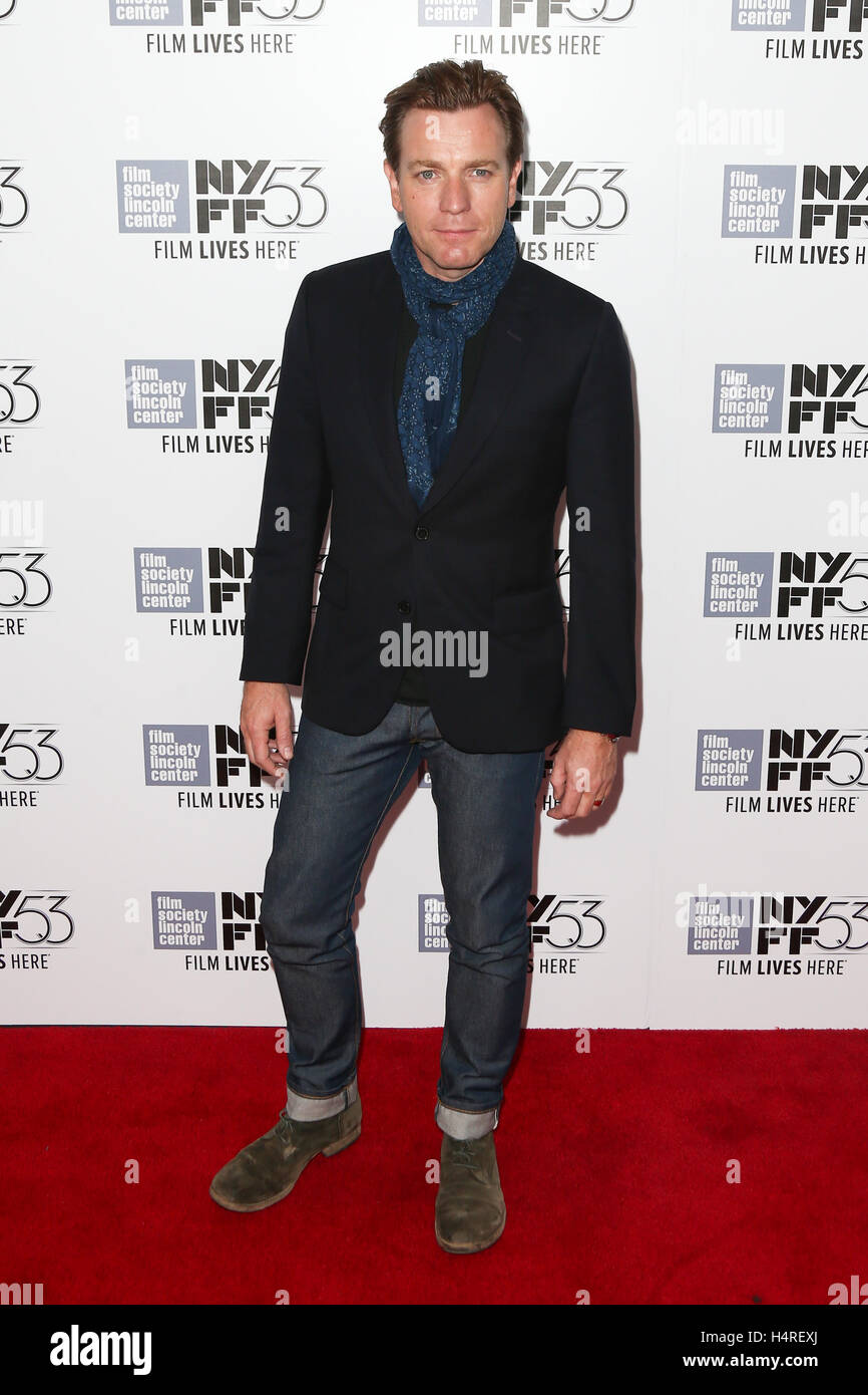 Nueva York-Oct 10: el actor Ewan McGregor asiste al 53º Festival de Cine de Nueva York - noche de gala de clausura presentación y estreno de 'Miles Ahead" en Alice Tully Hall, el 10 de octubre de 2015 en la Ciudad de Nueva York. Foto de stock