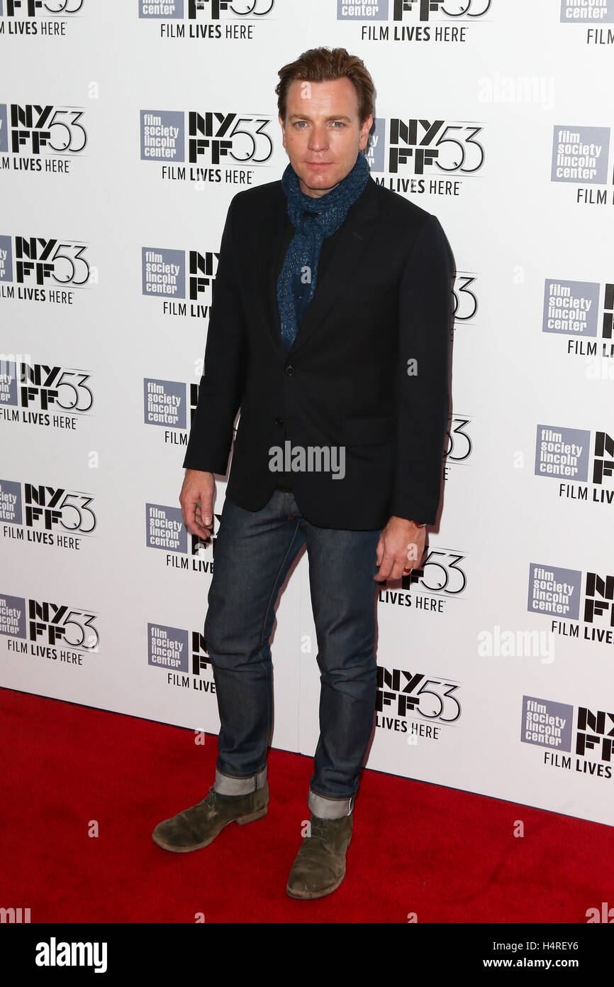 Nueva York-Oct 10: el actor Ewan McGregor asiste al 53º Festival de Cine de Nueva York - noche de gala de clausura presentación y estreno de 'Miles Ahead" en Alice Tully Hall, el 10 de octubre de 2015 en la Ciudad de Nueva York. Foto de stock