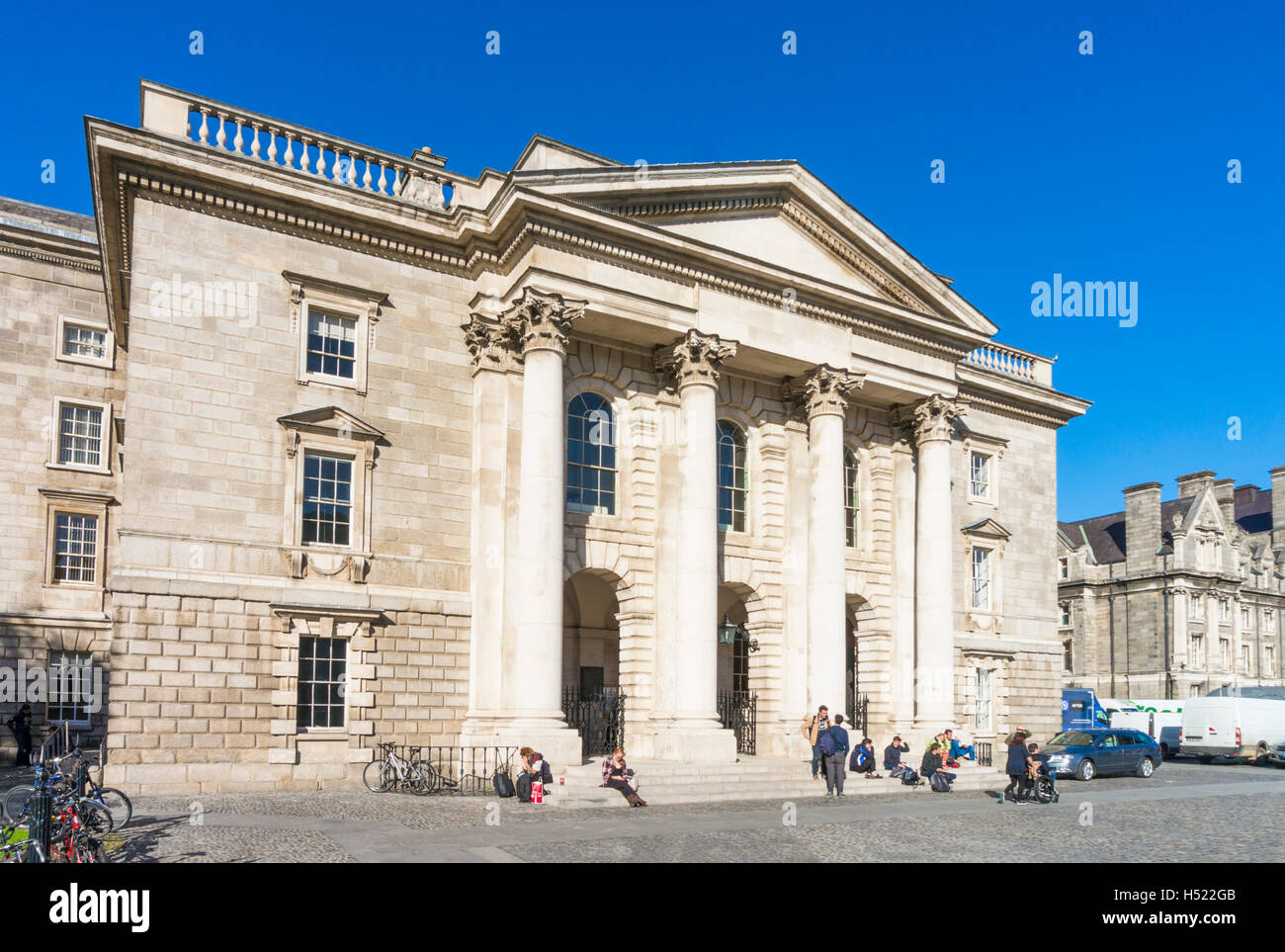Capilla en la Plaza del Parlamento el Trinity College de Dublín, Irlanda, Europa UE Foto de stock
