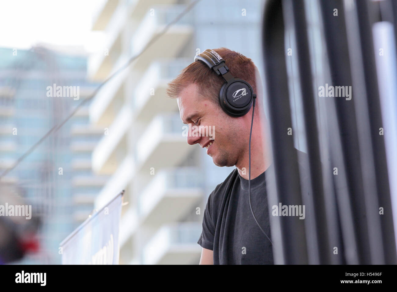 DJ Armin Van Buuren en la Sirius XM Music Lounge en Marzo 17 2016