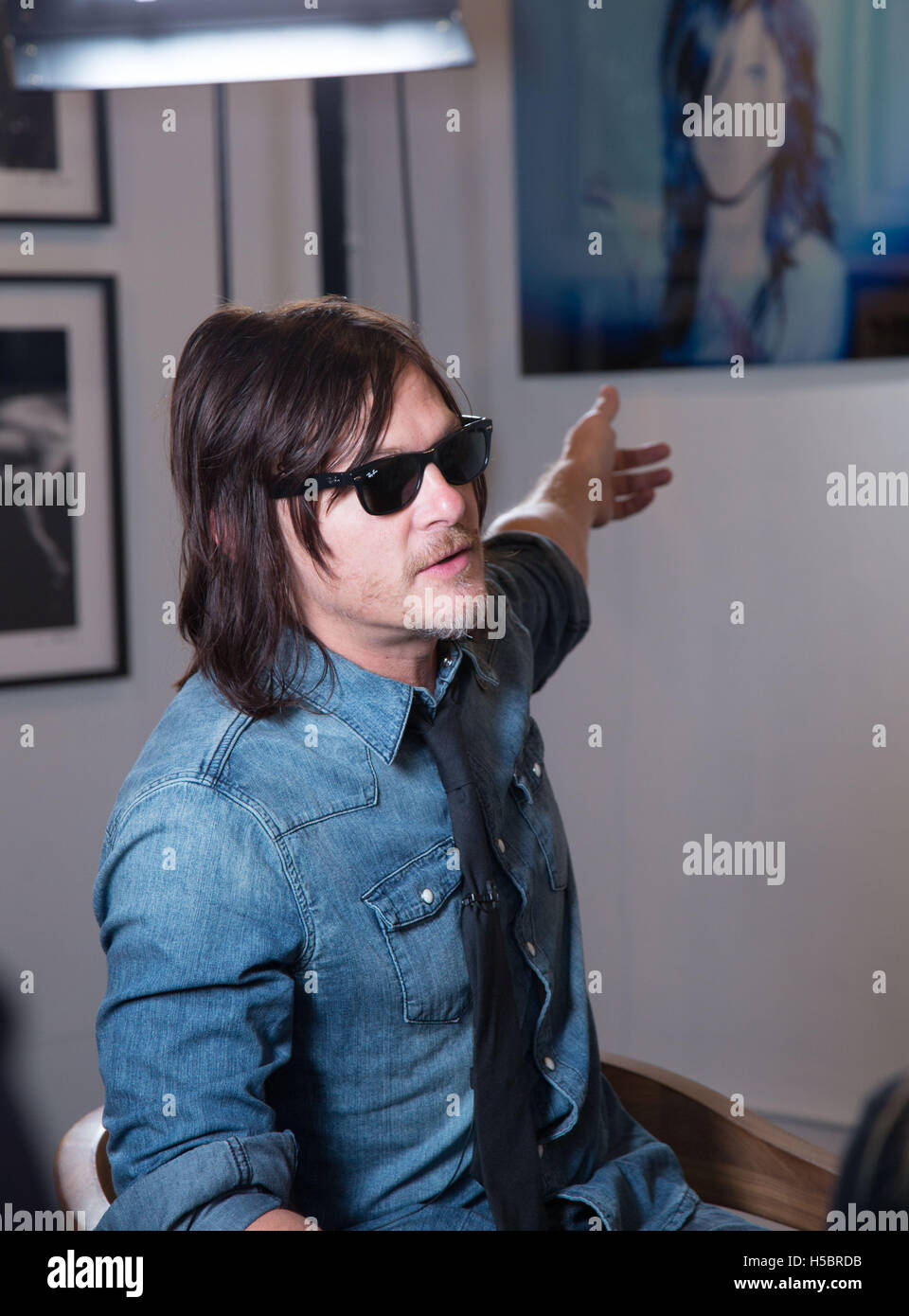 El actor Norman Reedus atiende Norman Reedus: un fino arte Fotografía Exposición en Voila! Galería de fotos el 22 de noviembre de 2015 en Los Ángeles, California, Estados Unidos. Foto de stock