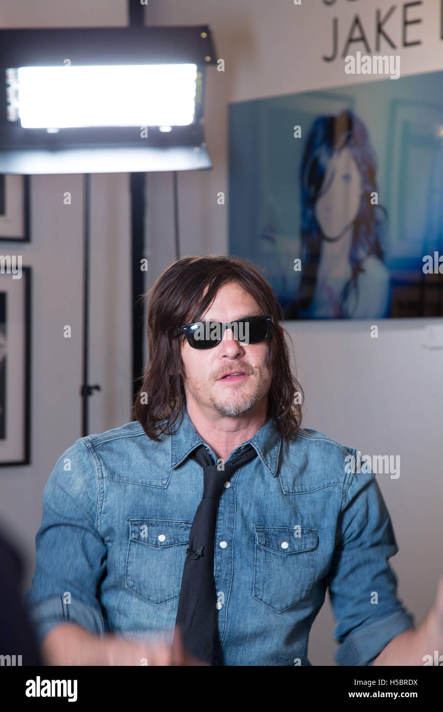 El actor Norman Reedus atiende Norman Reedus: un fino arte Fotografía Exposición en Voila! Galería de fotos el 22 de noviembre de 2015 en Los Ángeles, California, Estados Unidos. Foto de stock