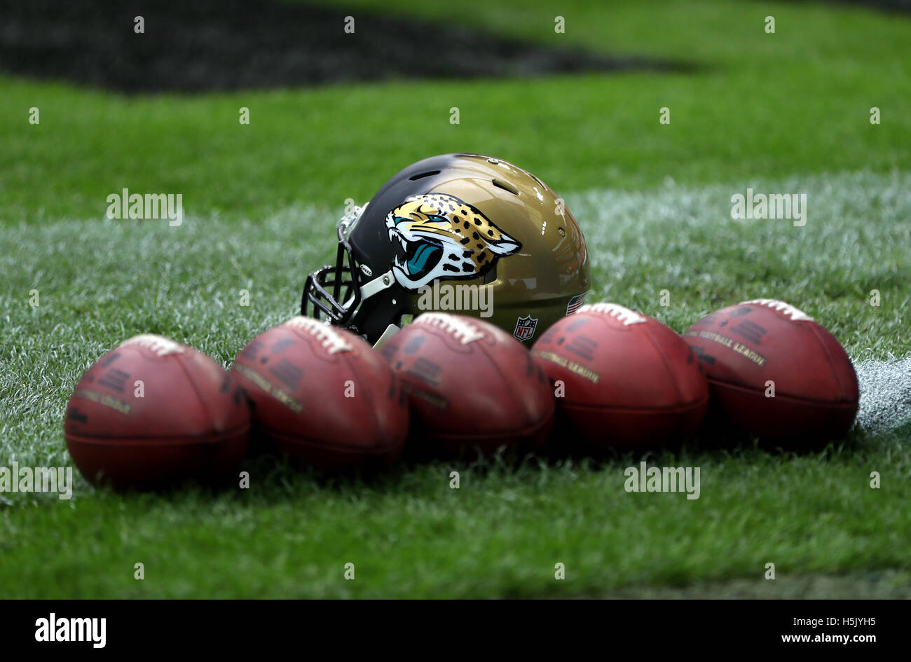 Jacksonville jaguars helmet fotografías e imágenes de alta resolución