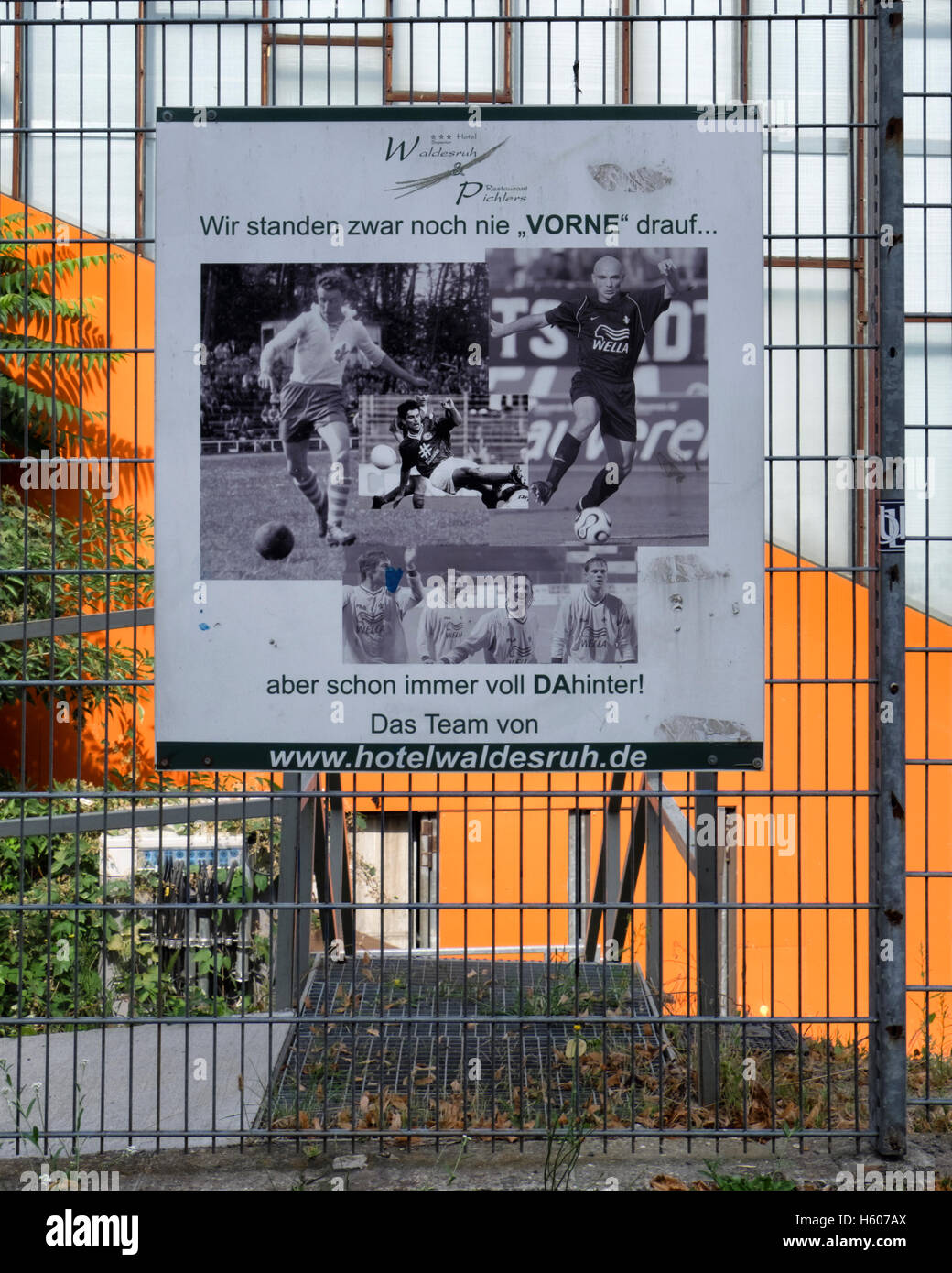 Imagen Hotelwaldesruh apoyando SV Darmstadt 98 club de fútbol alemán Darmstadt, Hesse, Alemania Foto de stock