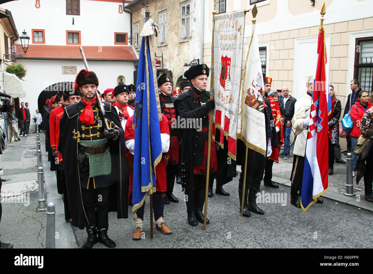 Regimiento Kravata,Kravata's Day,línea festiva, Zagreb, Croacia,Europa,2016, 11. Foto de stock