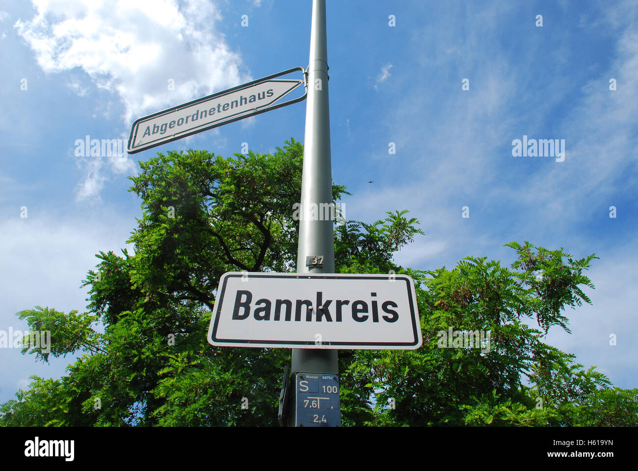 Signos y círculo hechizo Abgeordnetenhaus Berlin Alemania Foto de stock