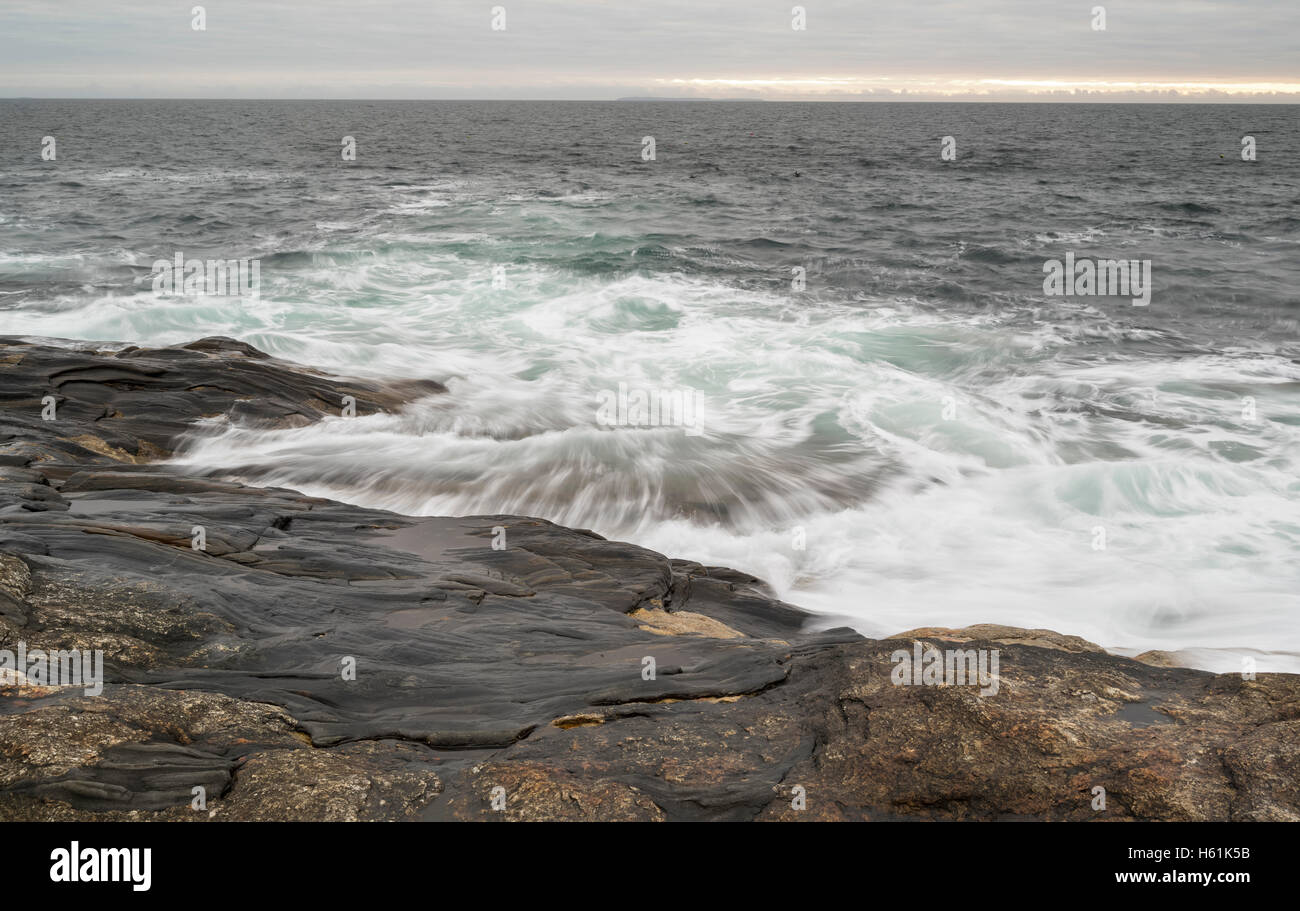 SEASCAPE PERMAQUID PUNTO BRISTOL MAINE USA salvajes, las olas del mar Winslow Homer, rocas NATURALEZA Foto de stock
