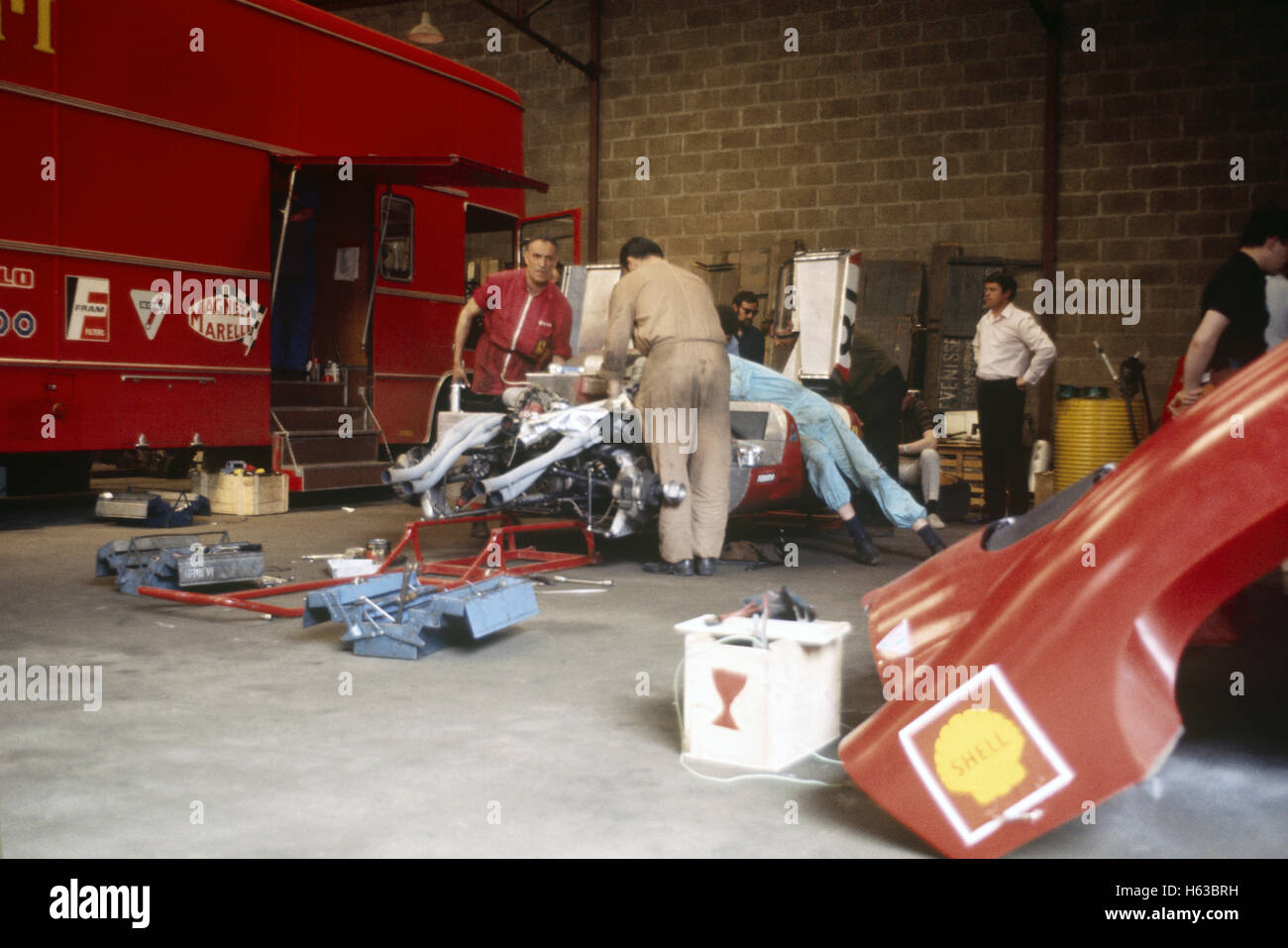 Ferrari 312P en el garaje Le Mans 1969 Foto de stock