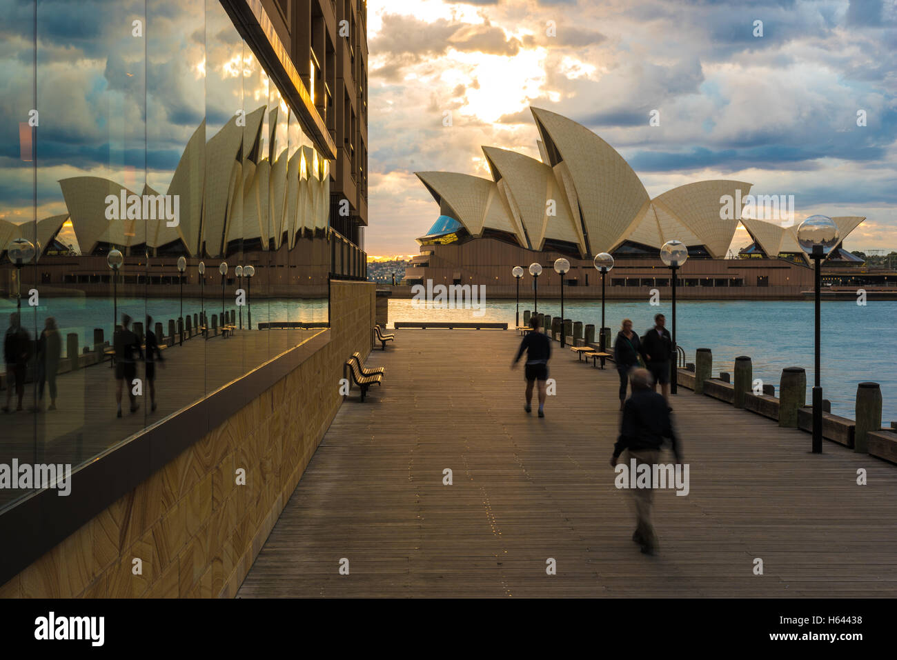 Sydney Opera House la reflexión Foto de stock