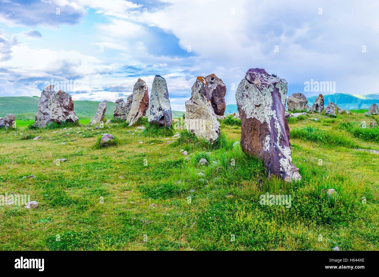 El sitio arqueológico de Zorats Karer es una ubicación interesante, también denominada por los lugareños como Stonehenge armenio, Syunik Provincia Foto de stock