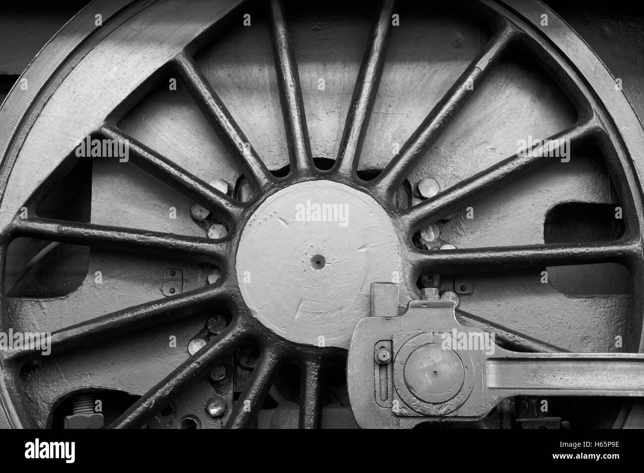 Locomotora de vapor de ruedas y detalle de biela. Horizontal Foto de stock