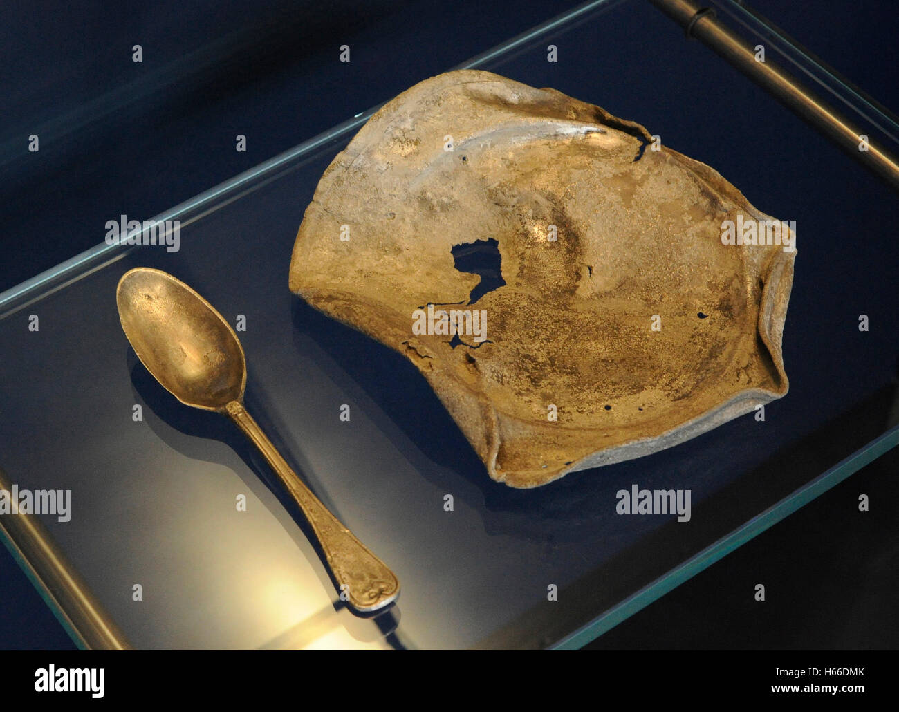 La comida era escasa en la cárcel pontones. Estos utensilios para comer fueron utilizadas por el personal en un barco noruego justo antes de las guerras napoleónicas. A principios del siglo XIX. Museo Histórico. Oslo. Noruega. Foto de stock
