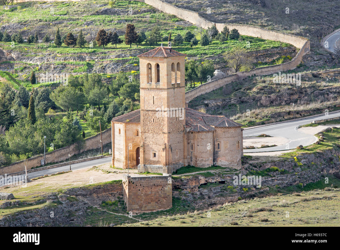 Segovia - la iglesia románica de la Iglesia de la Vera Cruz Foto de stock