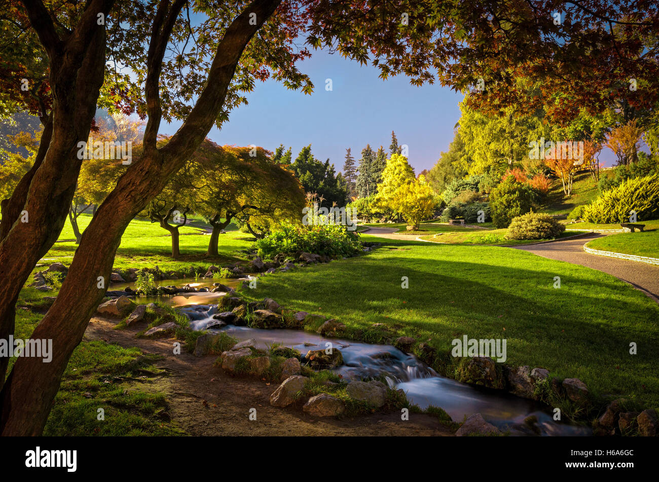 Turín (Torino) Giardino Roccioso en el Parque Valentino Foto de stock