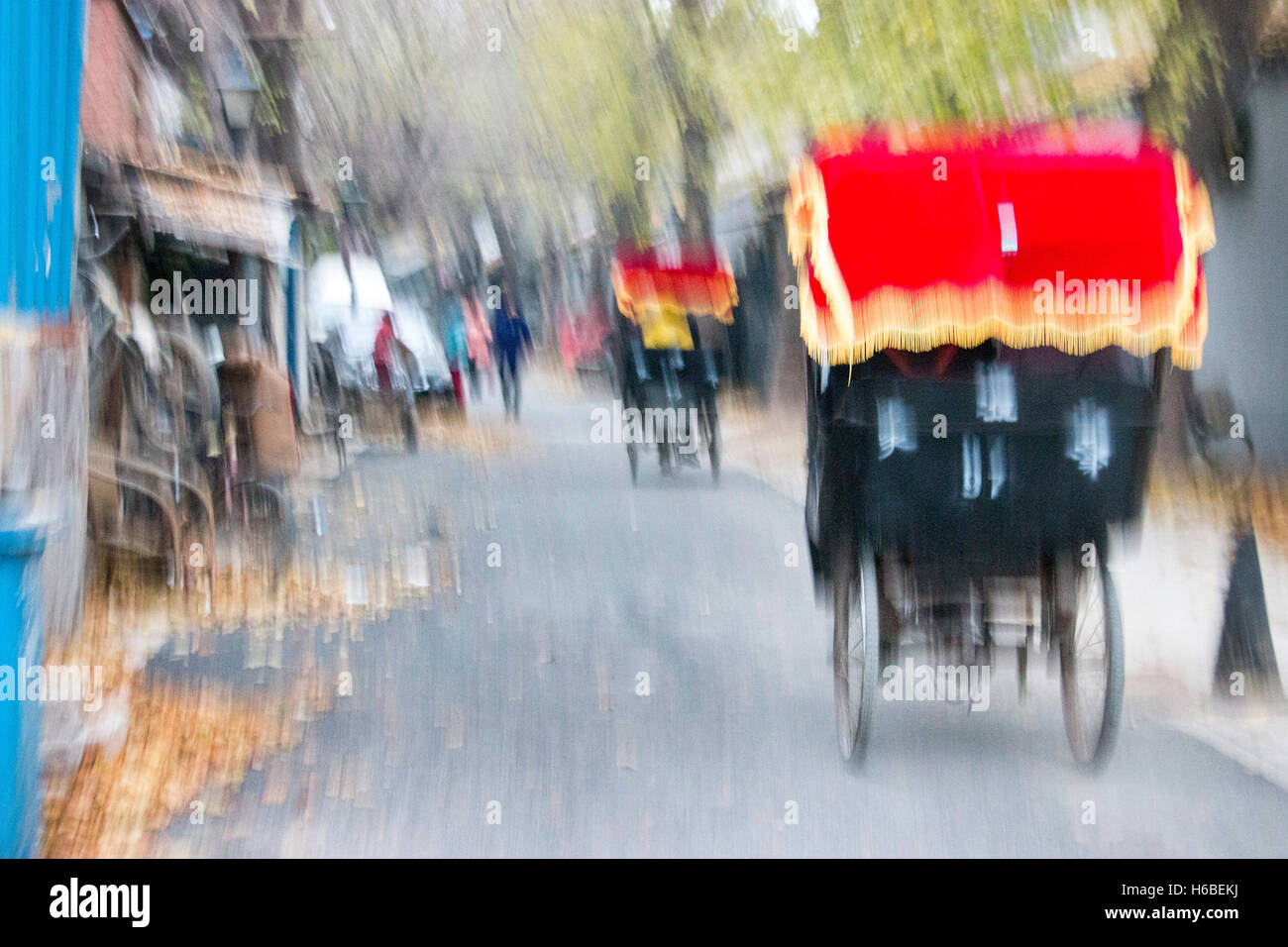 Rickshaws en Beijing Hutong para turistas. República Popular de China Foto de stock