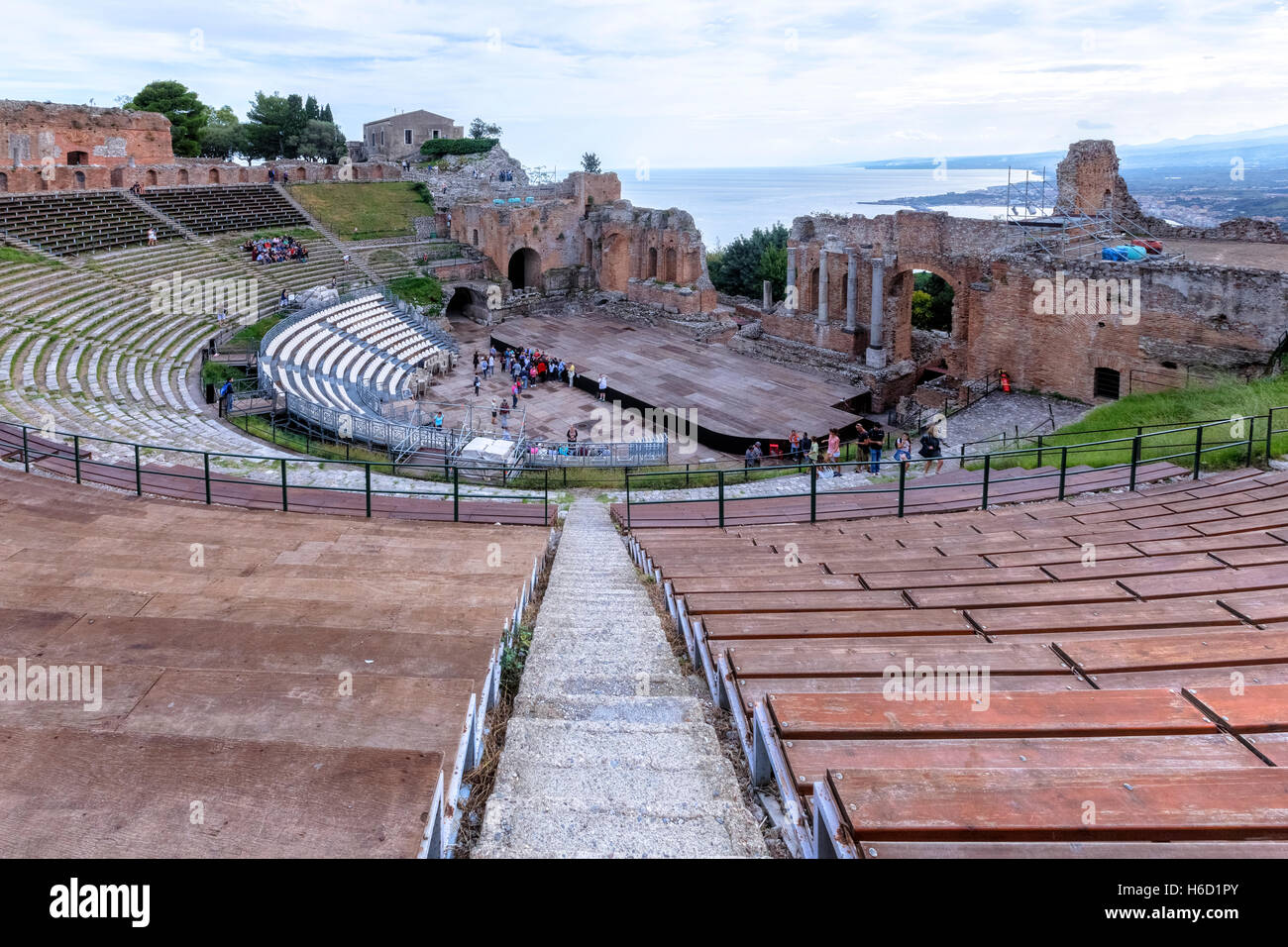 El Teatro Greco, Taormina, Sicilia, Italia Foto de stock