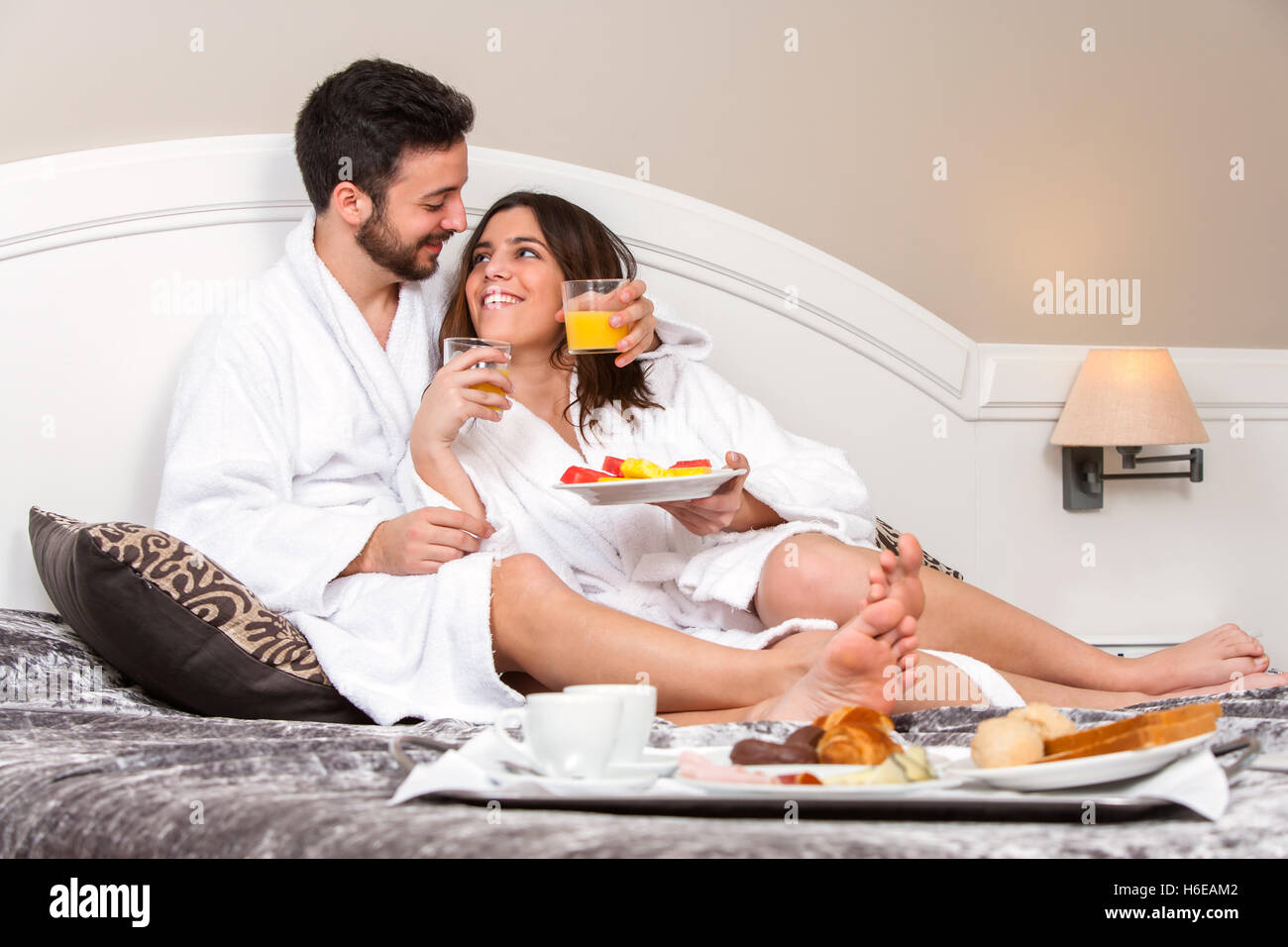 Pareja en luna de miel fotografías e imágenes de alta resolución - Alamy Pareja en luna de miel fotografías e imágenes de alta resolución - Alamy