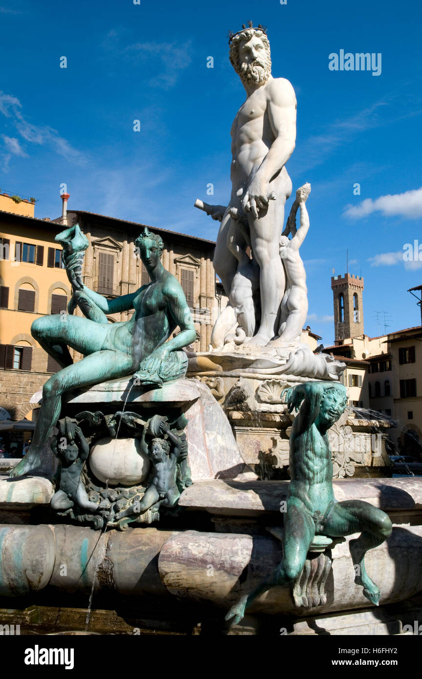 Fuente de Neptuno en la plaza Piazza della Signoria, Florencia, Sitio del Patrimonio Mundial de la Unesco, en la Toscana, Italia, Europa Foto de stock