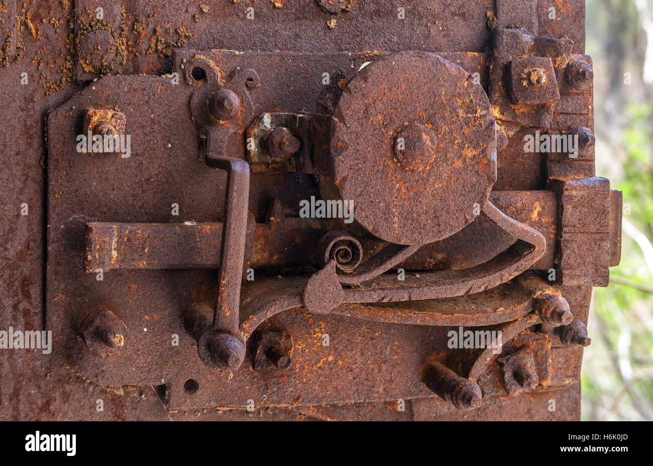 El antiguo mecanismo de cerradura de la puerta Fotografía de stock - Alamy