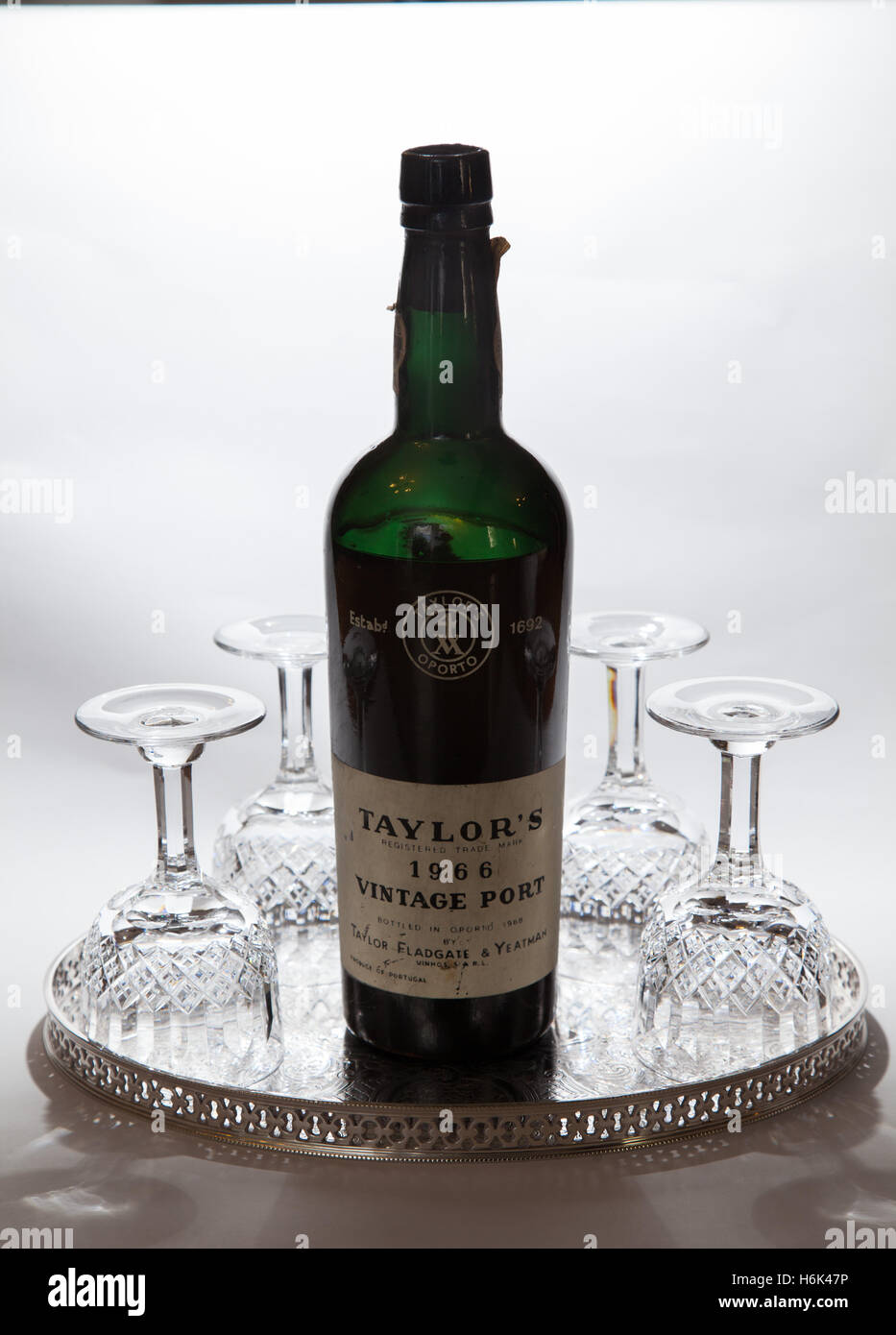 Fine vintage wines Words... Fine vintage wines agree