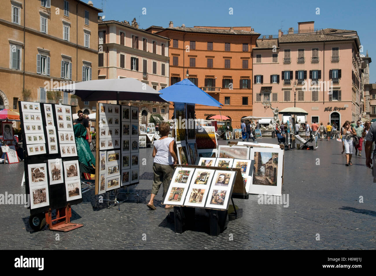 Los artistas callejeros en la Piazza Navona, Roma, Italia, Europa