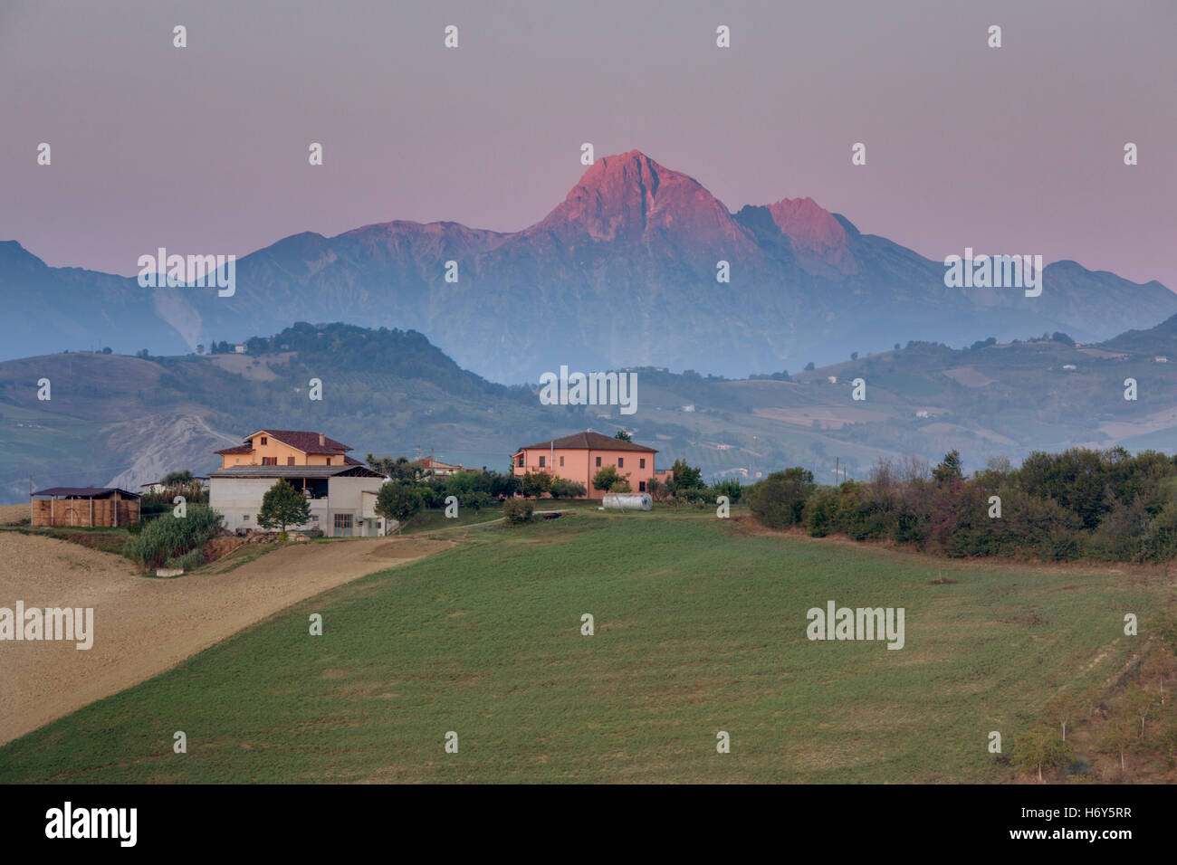 Apeninos italianos centrales fotografías e imágenes de alta resolución