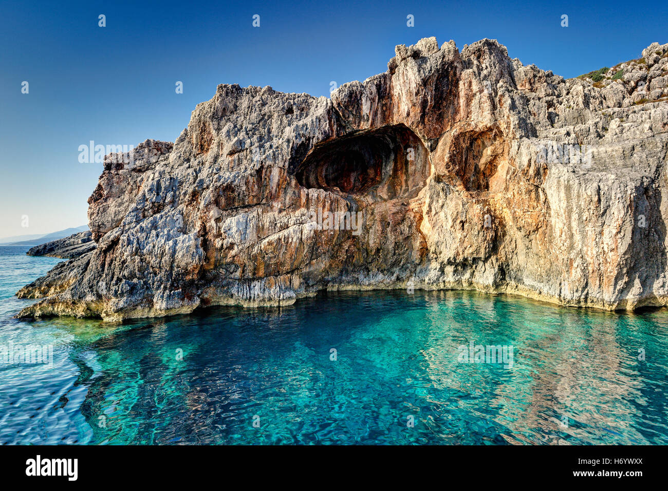 Las famosas Cuevas de Azul, en la isla de Zakynthos, Grecia Foto de stock