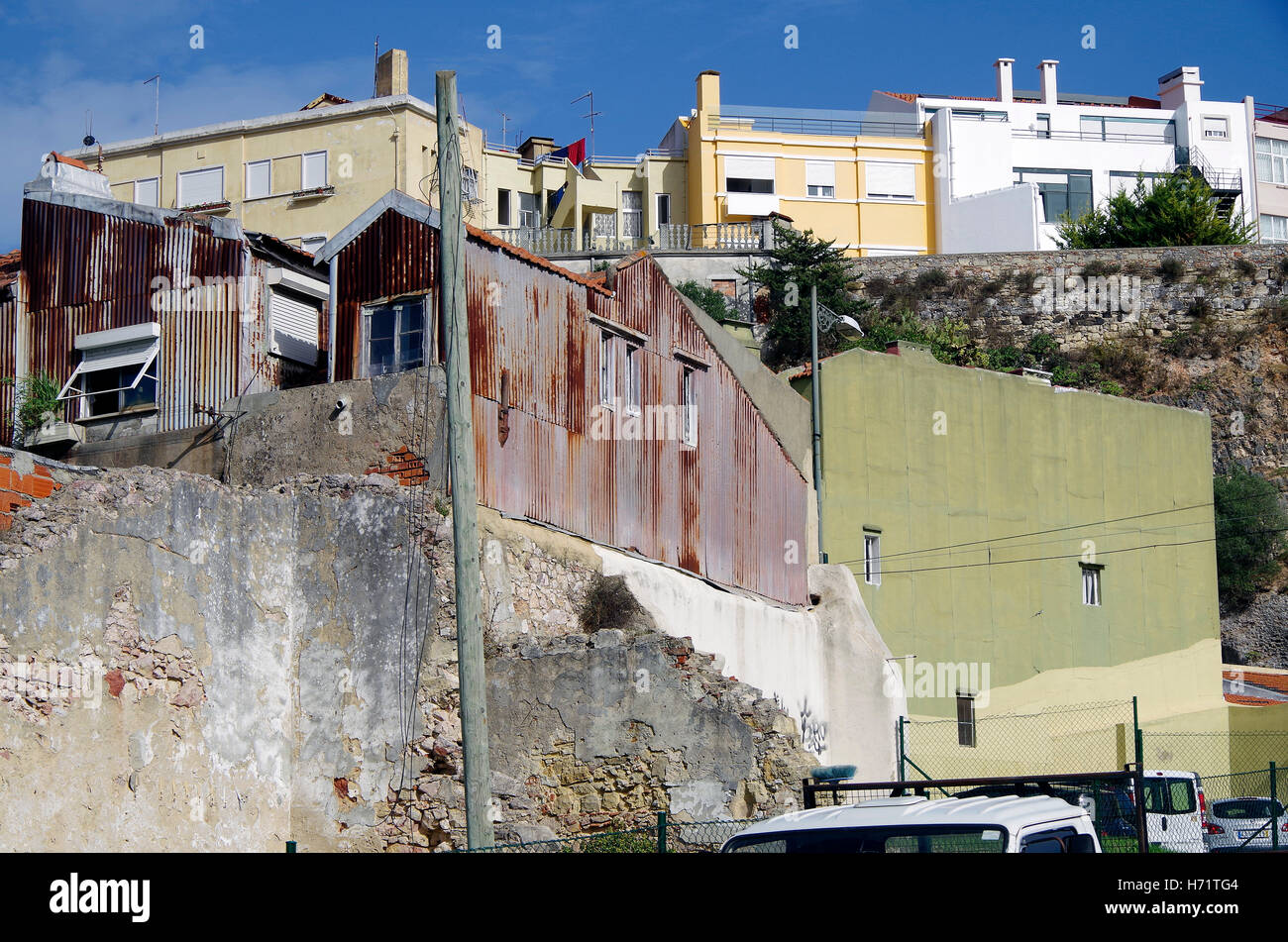 Casas recién pintadas fotografías e imágenes de alta resolución Alamy