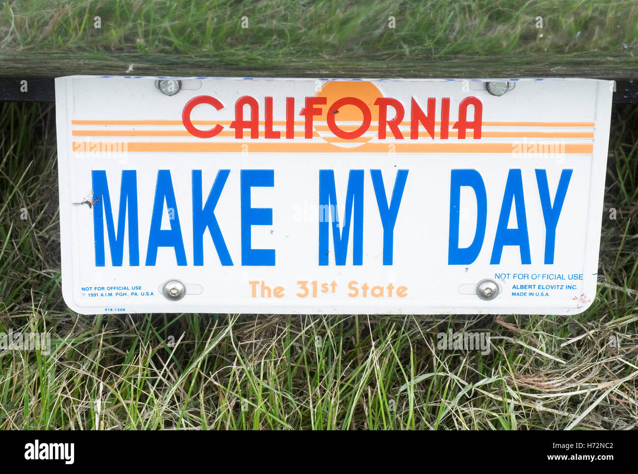 Placa de matrícula californiana 'Make my day', placas, Hot Rods, Kustoms, Cruceros & Art en el 'Bottrop Kustom Kulture Foto de stock