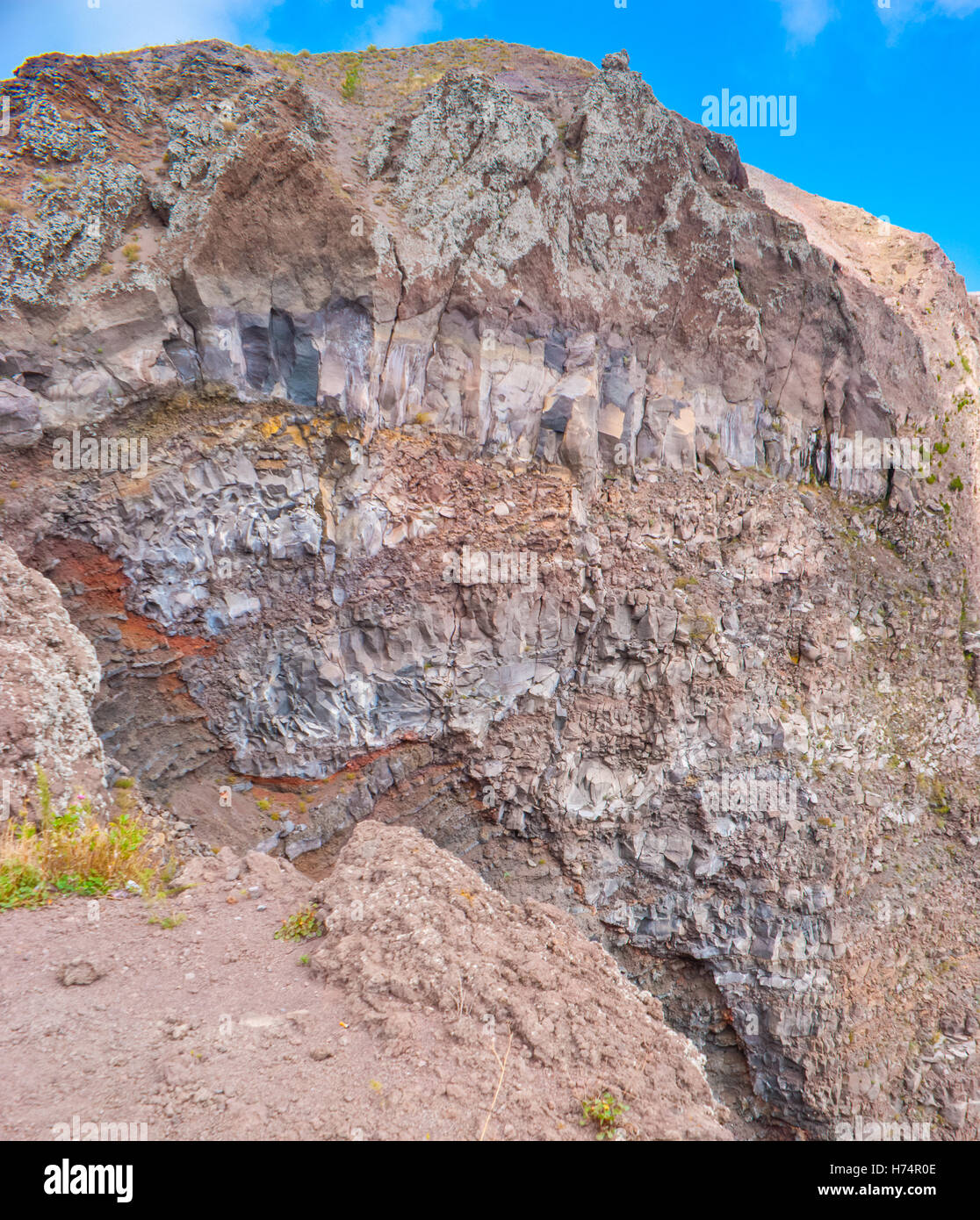 Las capas de minerales en las camas de Vesuvio, Italia Foto de stock