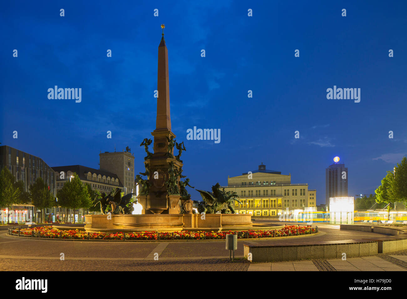 Augustusplatz al amanecer, Leipzig, Sajonia, Alemania Foto de stock