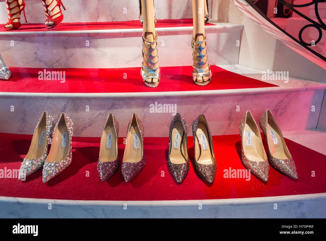 Par s Francia tienda escaparate Jimmy Choo zapatos de mujer