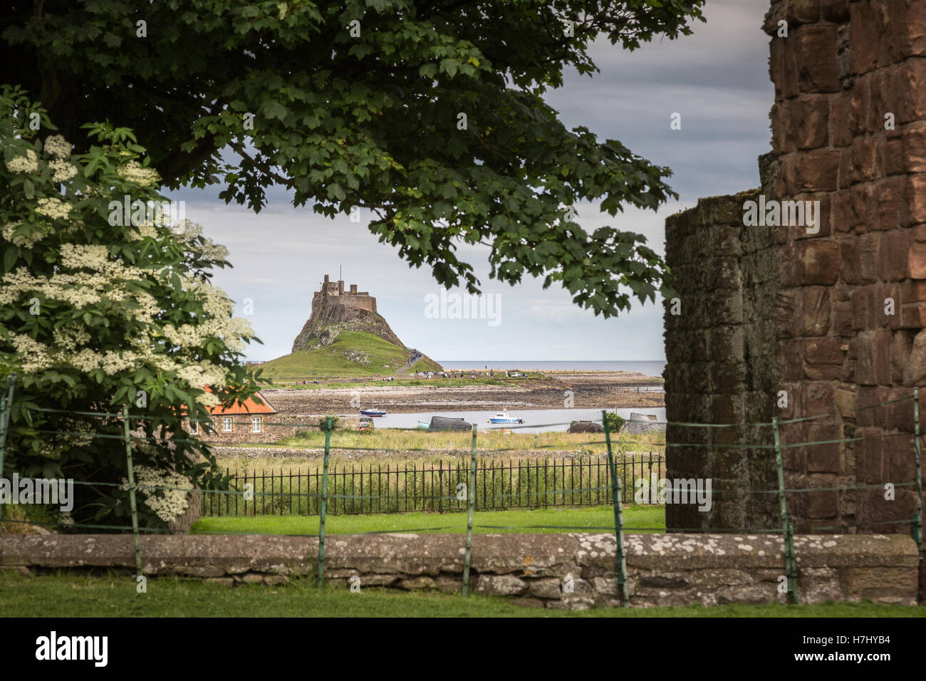 Castillo de Lindisfarne, Holy Island, Northumberland, Inglaterra, Reino Unido, GB, Europa. Foto de stock