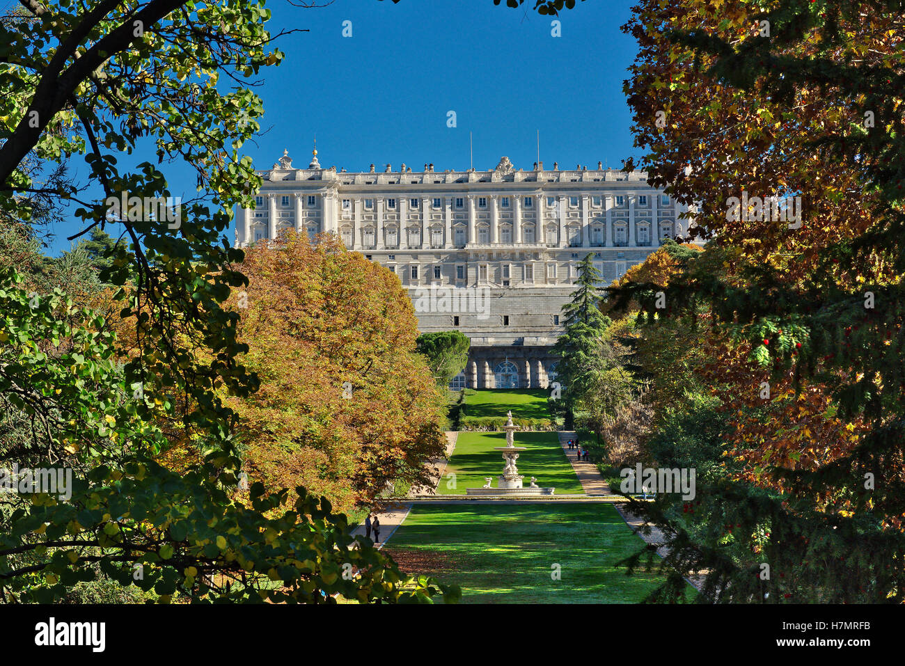 Palacio Real de Madrid el Palacio de Oriente , España. Foto de stock