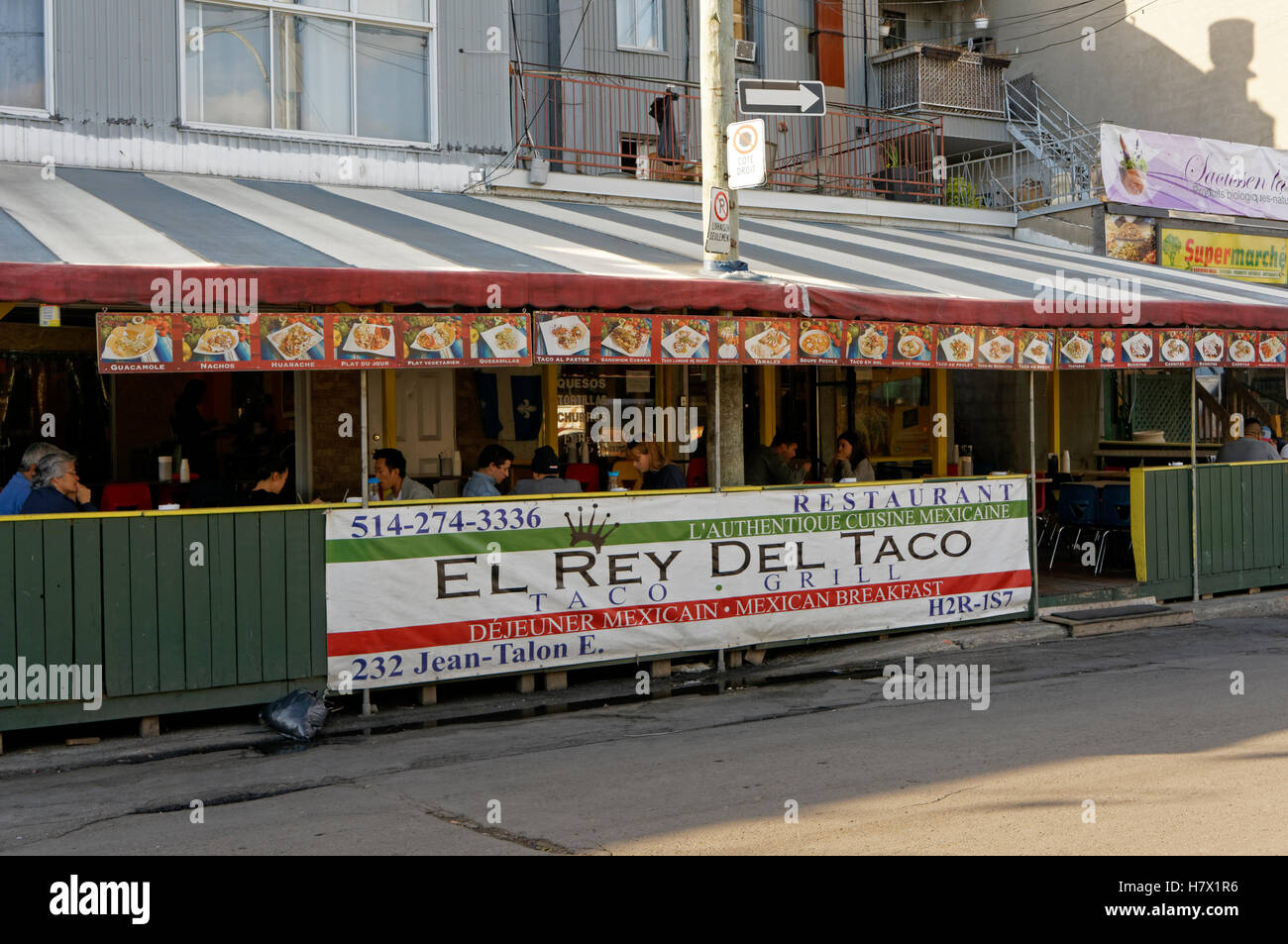 Gente mexicana comiendo tacos fotografías e imágenes de alta resolución