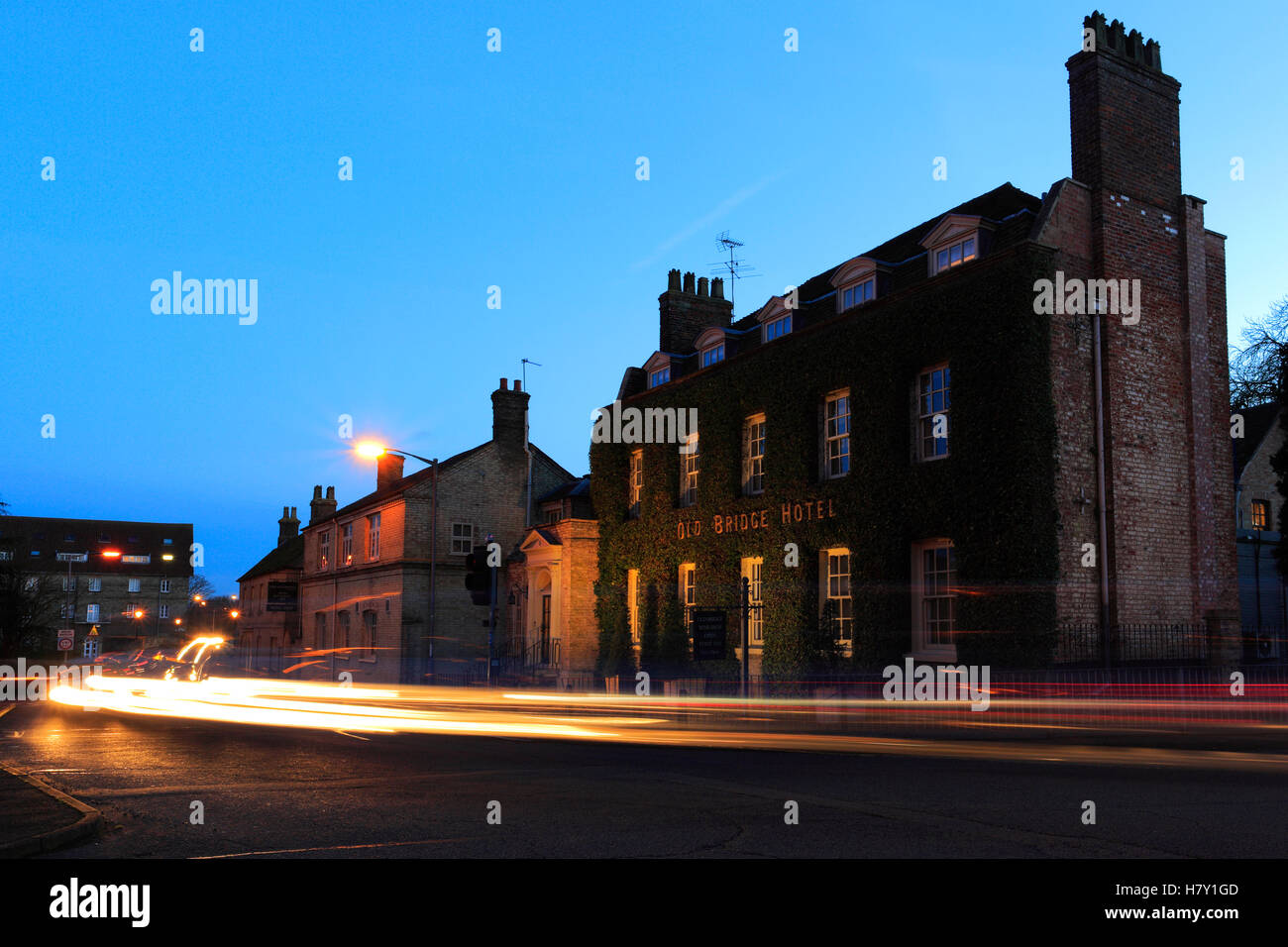 Plaza de la ciudad de huntingdon fotografías e imágenes de alta