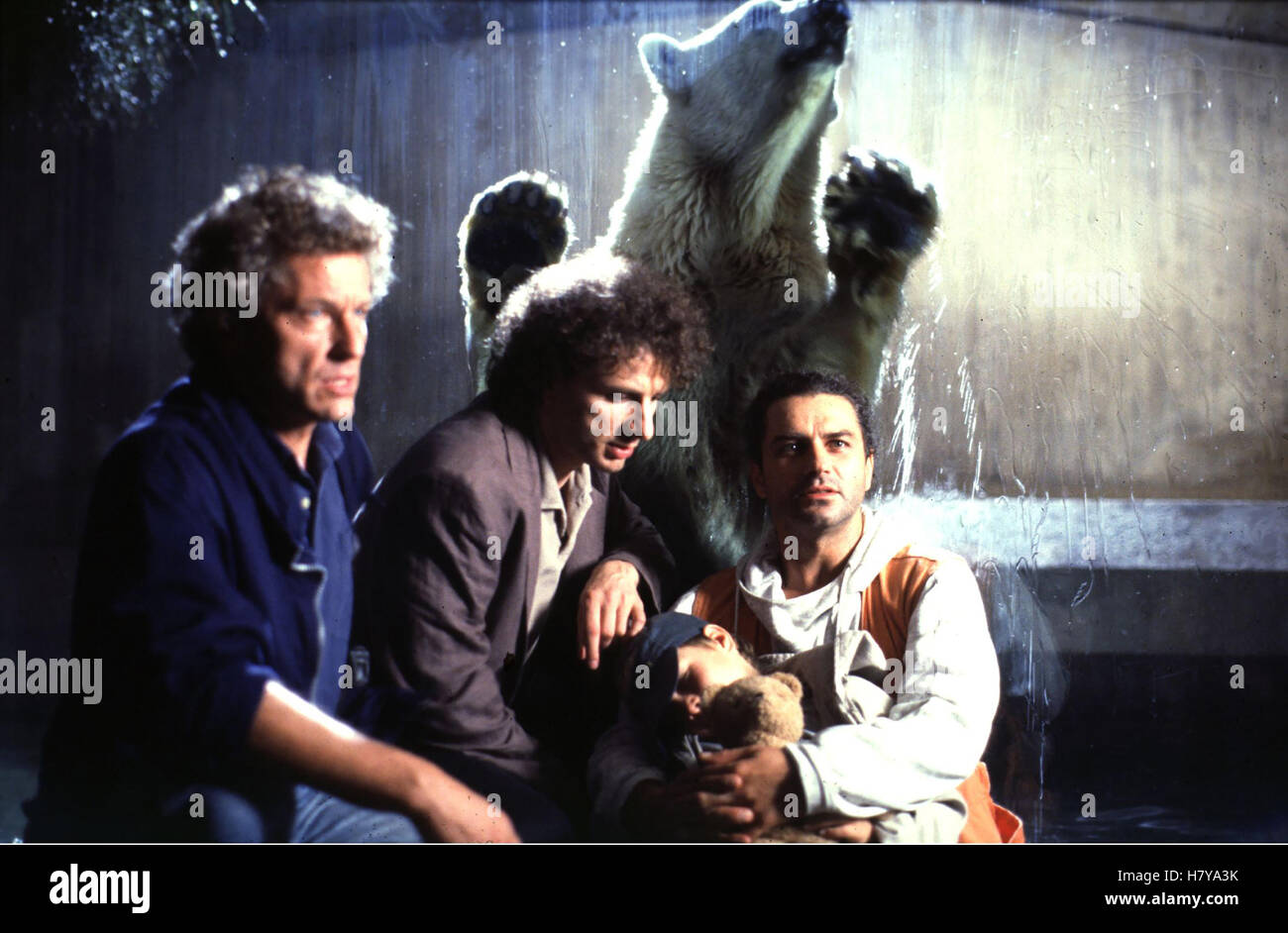 Tatort: Blutiger asfalto, Tatort: BLUTIGER (asfalto), d 1995, Regie: Vivian Naefe, MIRO NEMEC, UDO WACHTVEITL, Hansa, Stichwort CZYPIONKA: Zoo, Eisbär Foto de stock