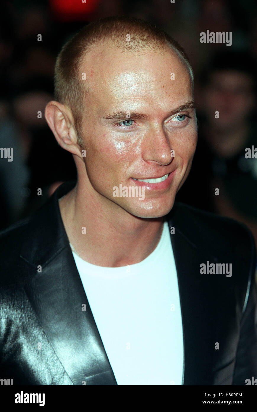 Lucas Goss FLINTSTONES EN VIVA ROCK VEGAS Londres - Inglaterra 25 de julio de 2000 Foto de stock