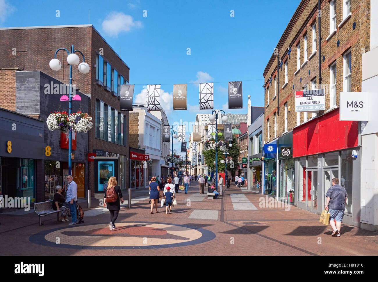 Centro comercial frente fotografías e imágenes de alta resolución Alamy