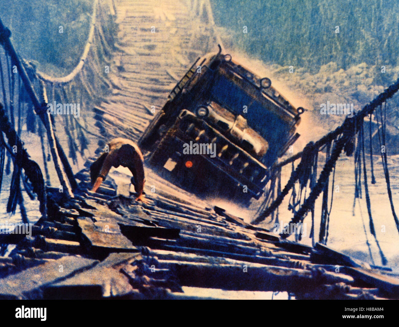 Atemlos vor Angst, (el hechicero) USA 1976, Regie: William Friedkin, Szene, Clave: Lastwagen Hängebrücke Katastrophe,,, Foto de stock