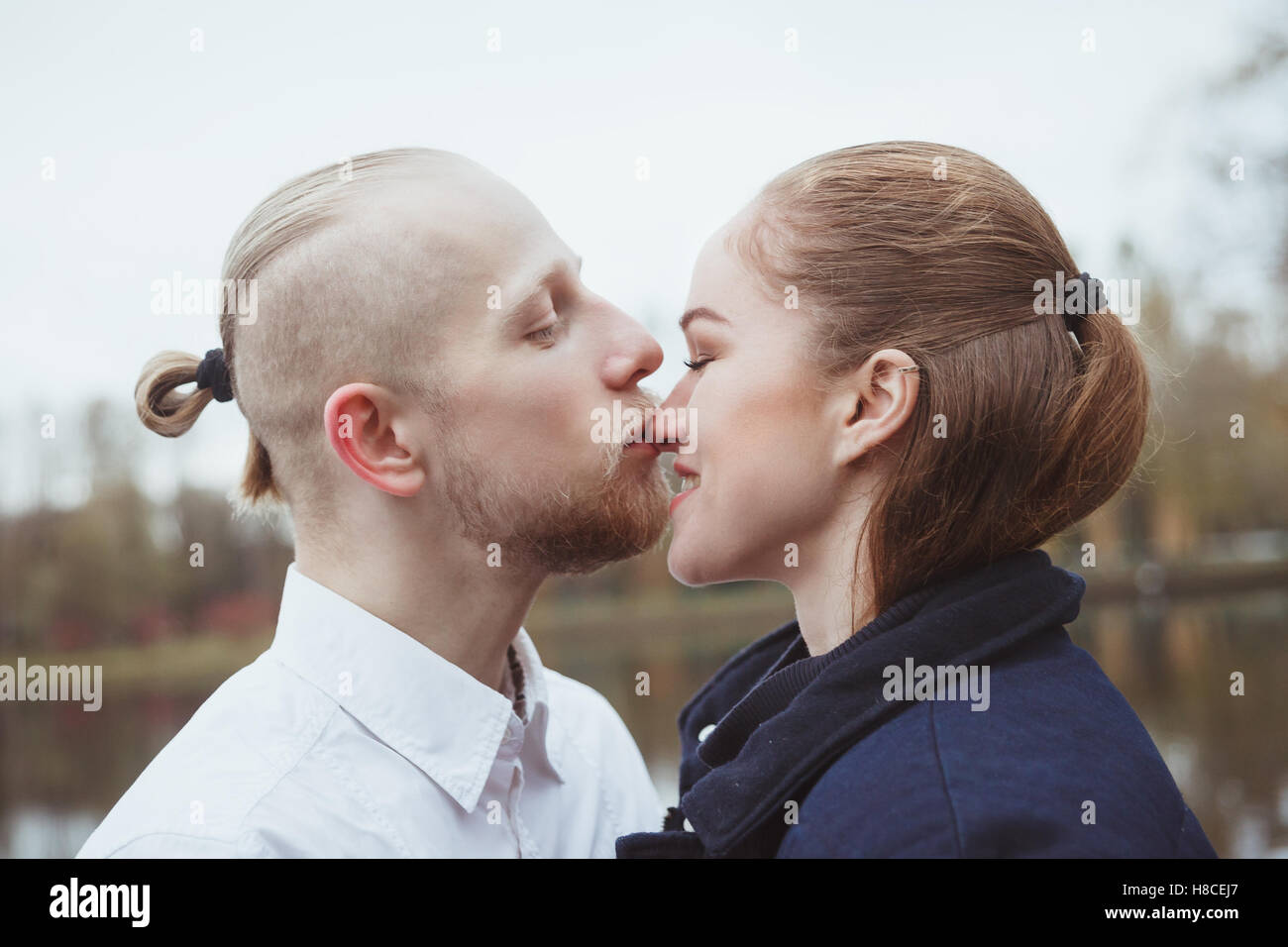 La historia de amor de una pareja shot Fotografía de stock - Alamy La historia de amor de una pareja shot Fotografía de stock - Alamy