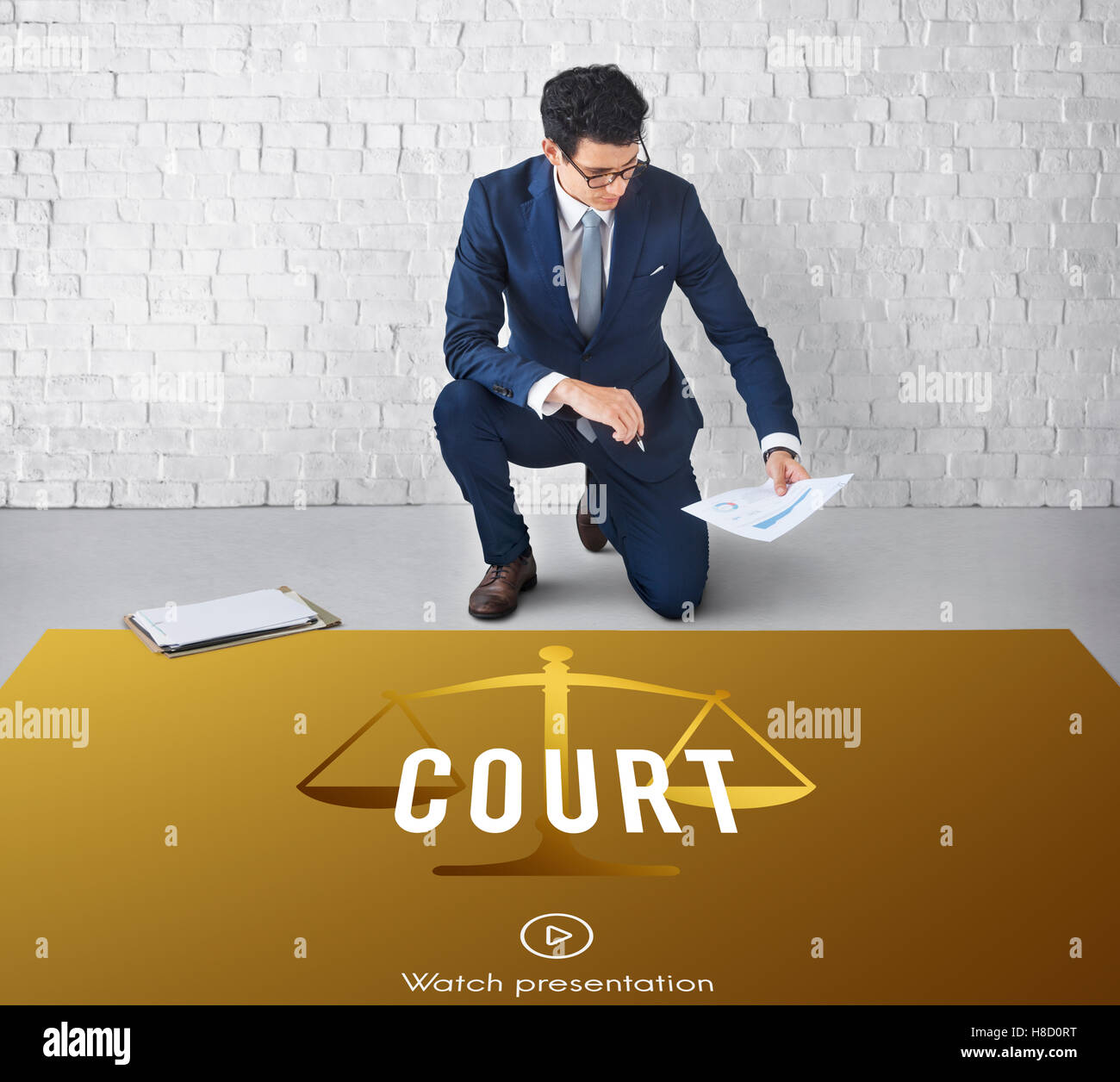Ley de justicia concepto de tribunal de icono Foto de stock