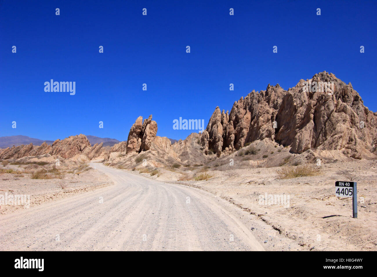 La ruta nacional 40, la quebrada de las Flechas, flechas rotas, Cafayate, Salta, Argentina Foto de stock