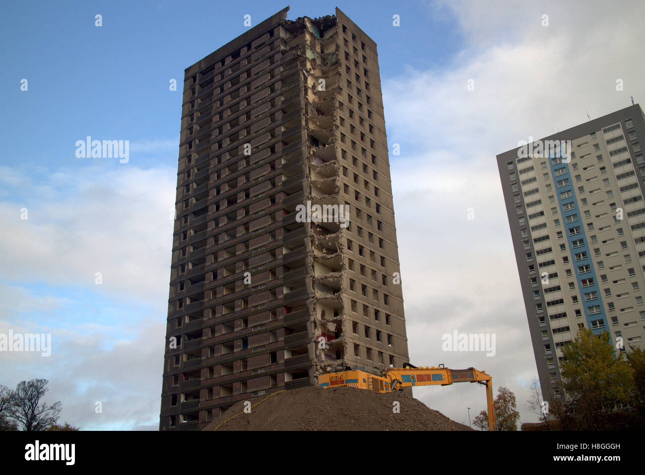 Demolición de Glasgow bloques de pisos torre alta o rascacielos Foto de stock