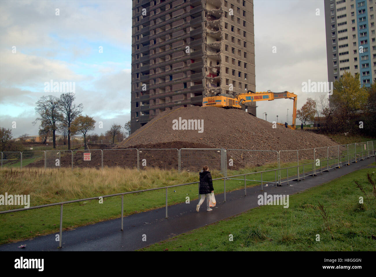 Demolición de Glasgow bloques de pisos torre alta o rascacielos Foto de stock