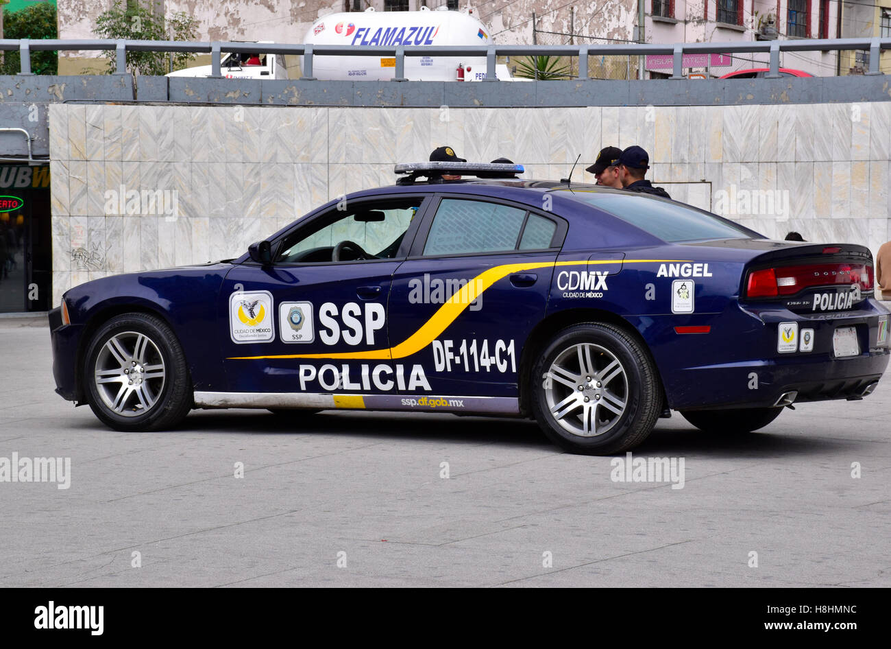 Y policement coche de policía en la Ciudad de México, D.F., Ciudad de México, México Foto de stock