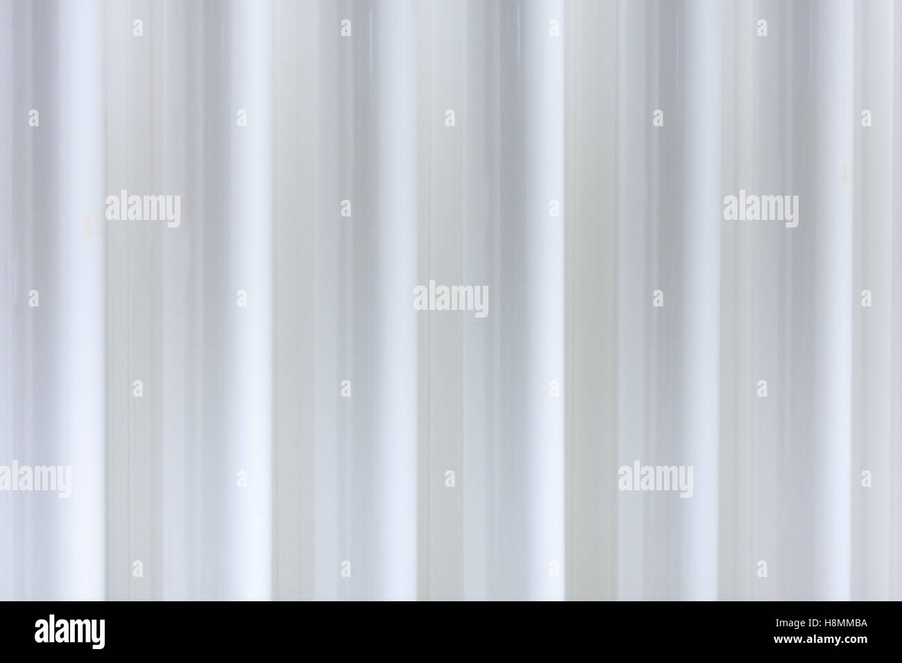 Patrón Lineal vertical - blanco sobre blanco - tubos fluorescentes Foto de stock
