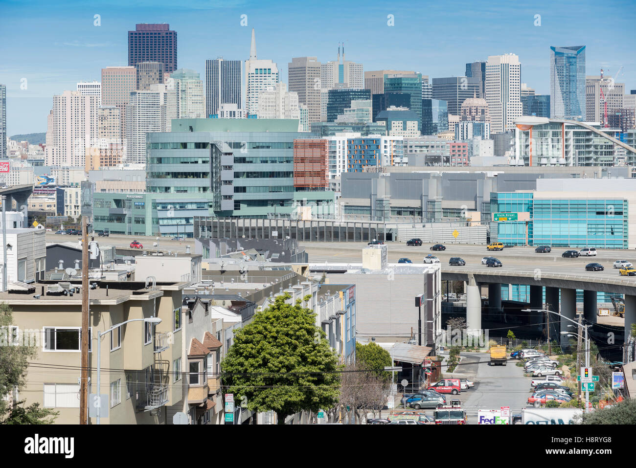 Horizonte de en gran parte del distrito comercial del centro de la ciudad de San Francisco, California, EE.UU. Foto de stock